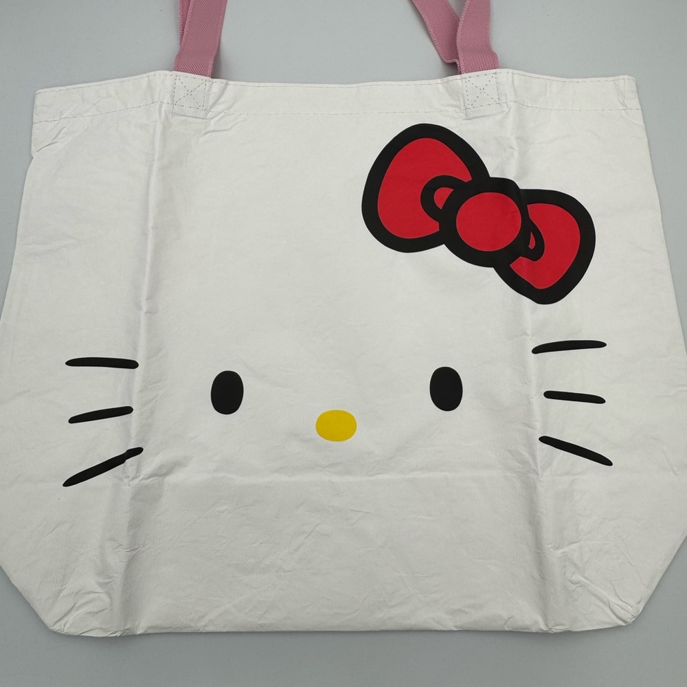 Aloha Collection x Hello Kitty Reversible Tote - Picture 3 of 10